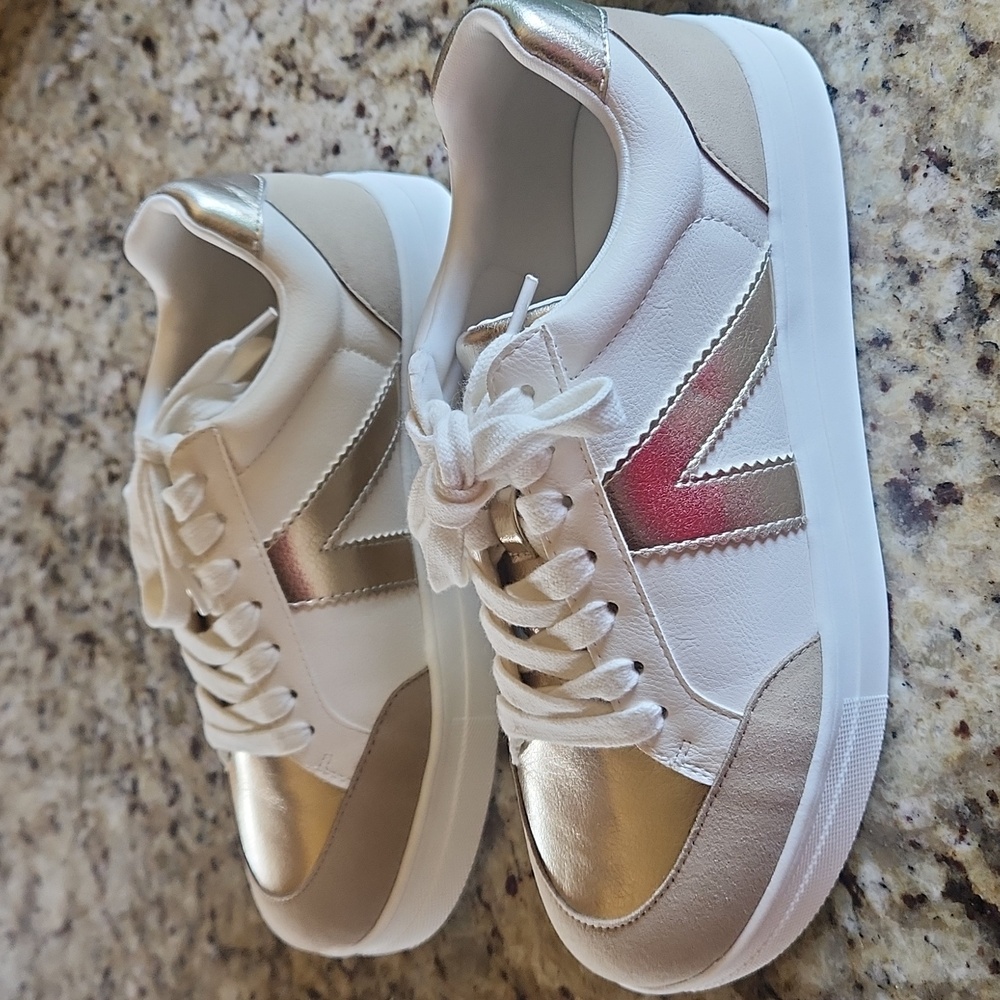 Brand New Astra Gold Sneaker By Mia